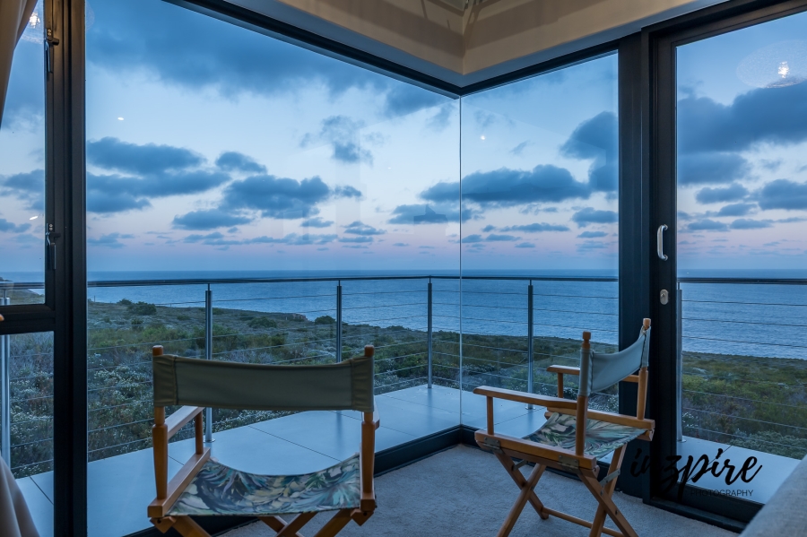 4 Bedroom Property for Sale in Village On Sea Western Cape